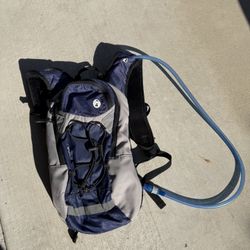 Mountain climbing, outdoor drinking backpack for outdoor use.