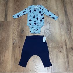 Old Navy Baby Boy’s / Girl’s Pear and Apple Onesie and Leggings, Size 6-12 Months 