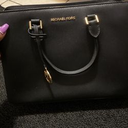 MK PURSE