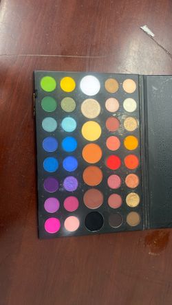 Eyeshadow morphine