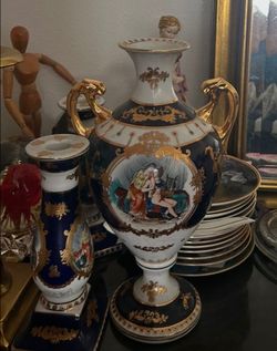 $500 Decorative Porcelain Vase Set
