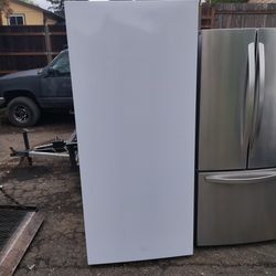 25 Cubic Foot Frost-free Freezer 90 Day Warranty Free Delivery Vancouver Area