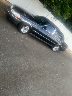 2005 Lincoln town car