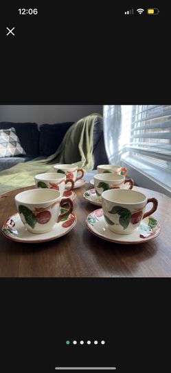 6 Cups With Saucers 