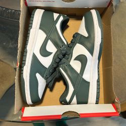 Nike Dunks 4.5 Olive Green