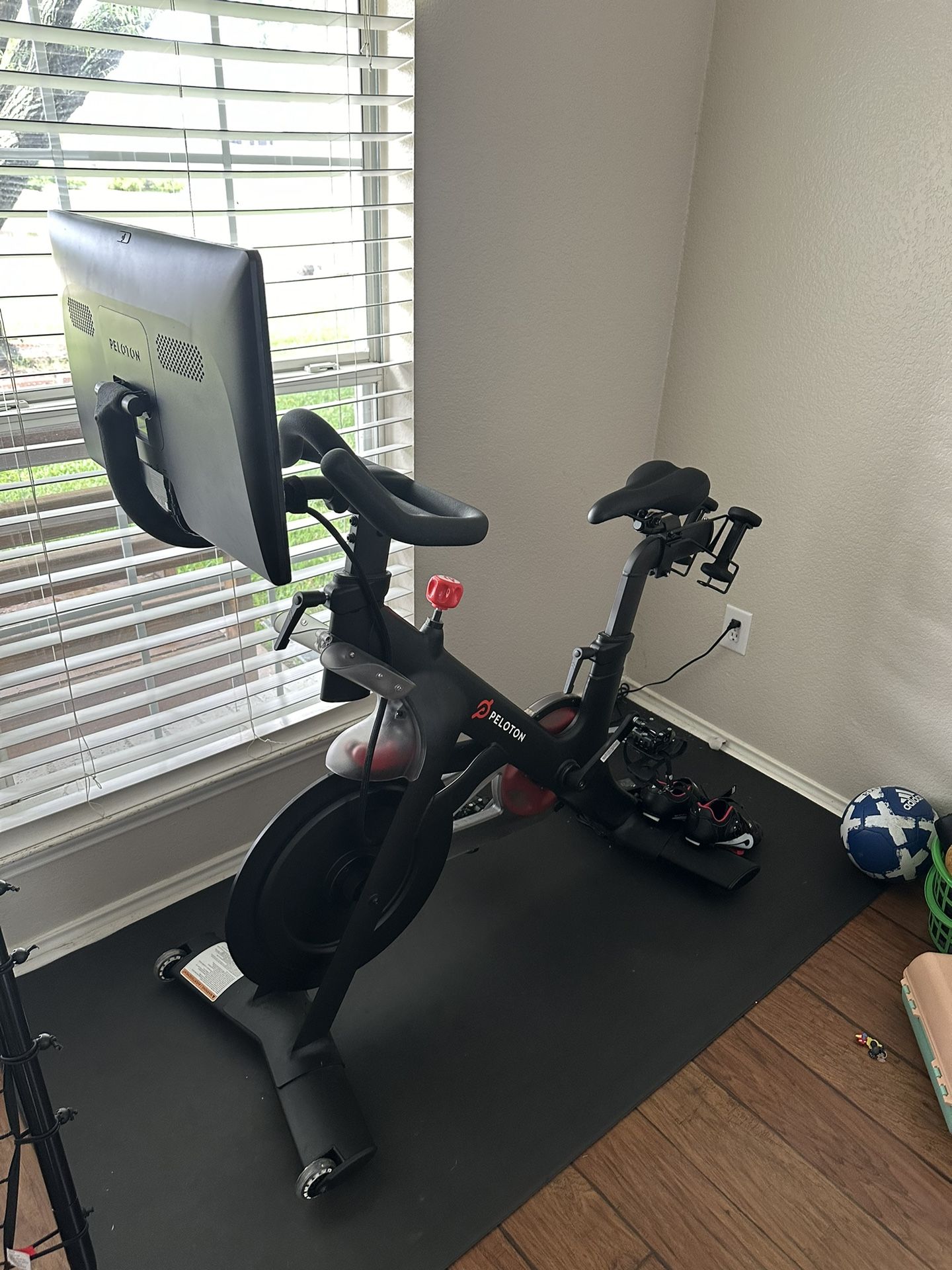 Peloton Bike