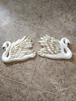 Swan Wall decor from 1968 $20 FIRM
