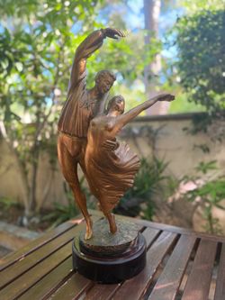 Vintage Bronze-Finish Ballet Dancers Sculpture – Romantic Couple Figurine on Wood Base