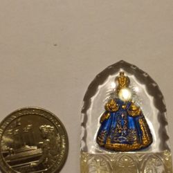 Vtg Mini Glass Statue Carved/Etched Bohemian Crystal  2" x 1"