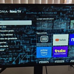 Tv Smart 32" Insignia  Whit Stand