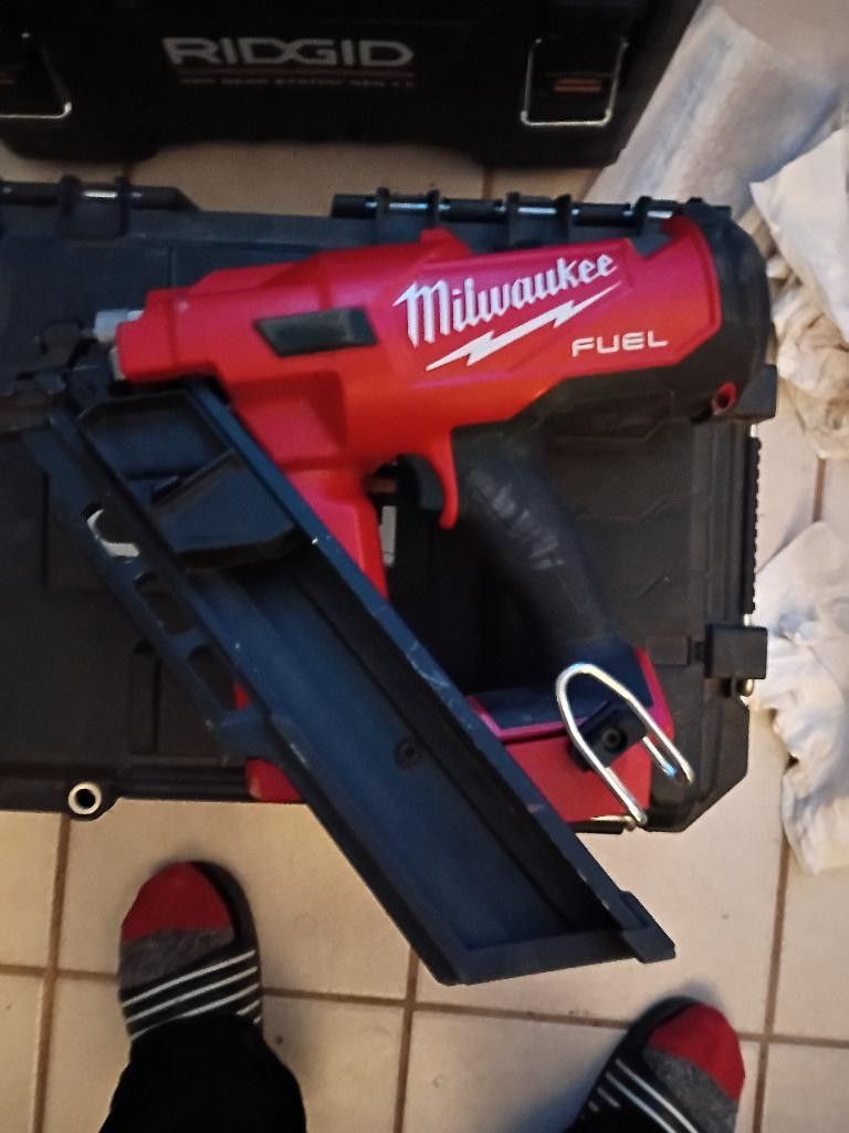 Milwaukee Nail Gun