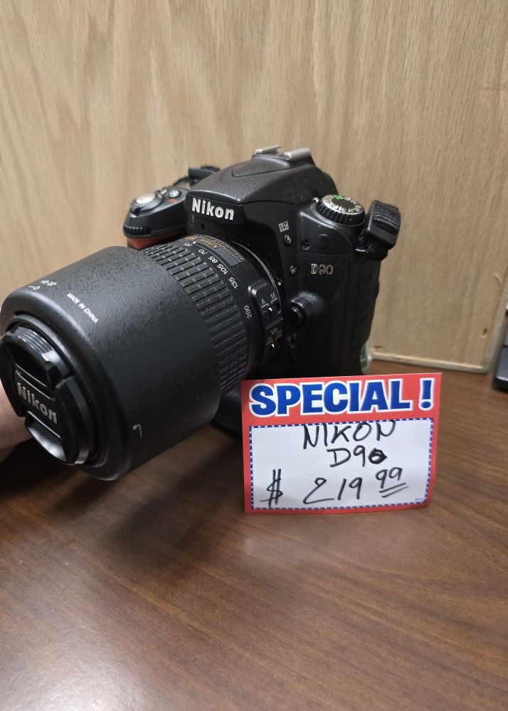 Nikon D90 Camera With 55-200mm Lens
