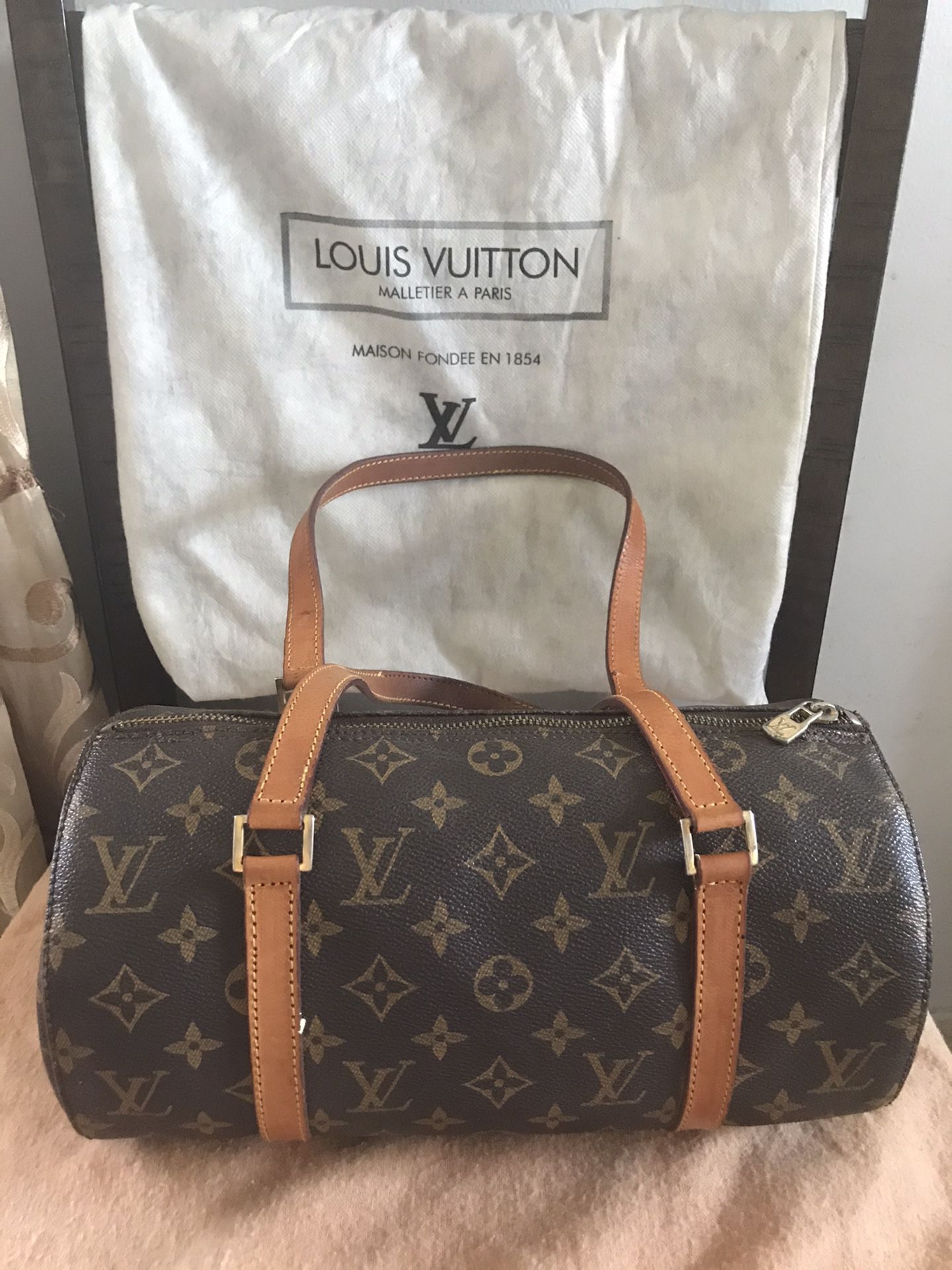 Louis Vuitton papillon 30 handbag for Sale in Los Angeles, CA - OfferUp