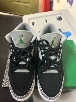Jordan 3 pine green size 9.5
