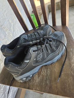 skechers