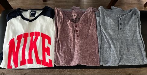 Bundle of 3 Men's T-Shirts Nike & Henley