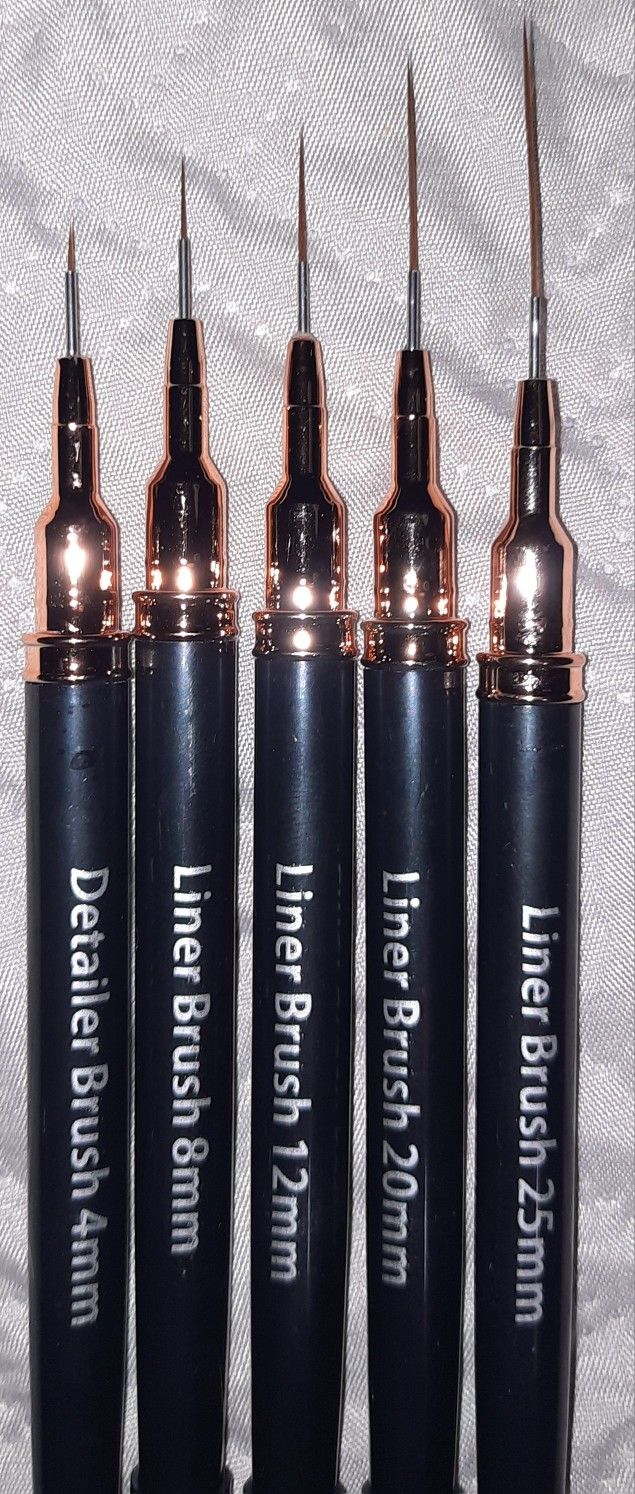 SET OF 4 LINER BRUSHES & 1 DETAILER BRUSH SET