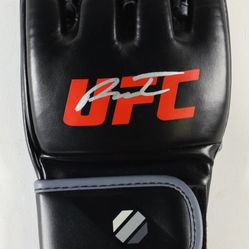 Payton Talbott Signed UFC Fight Glove (Beckett) Payton Talbott Signed UFC 11x14 Photo (Beckett)