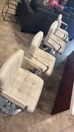 Bar stool