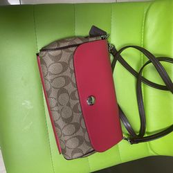 Small Crossbody Bag Like new Conditions Coach  Price Is Firm 