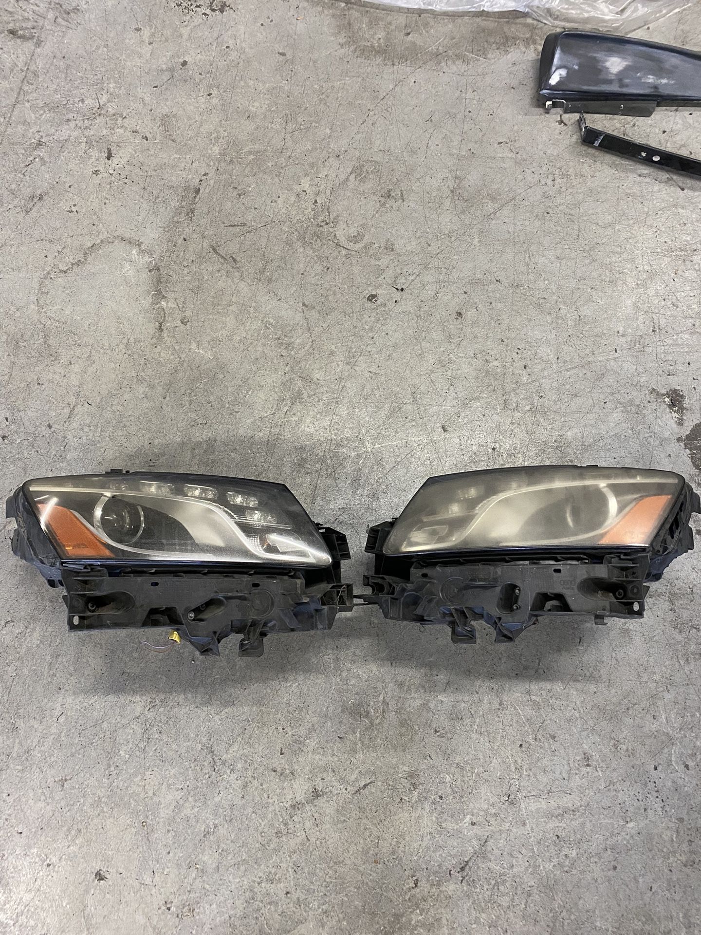 Audi Q5 Headlights
