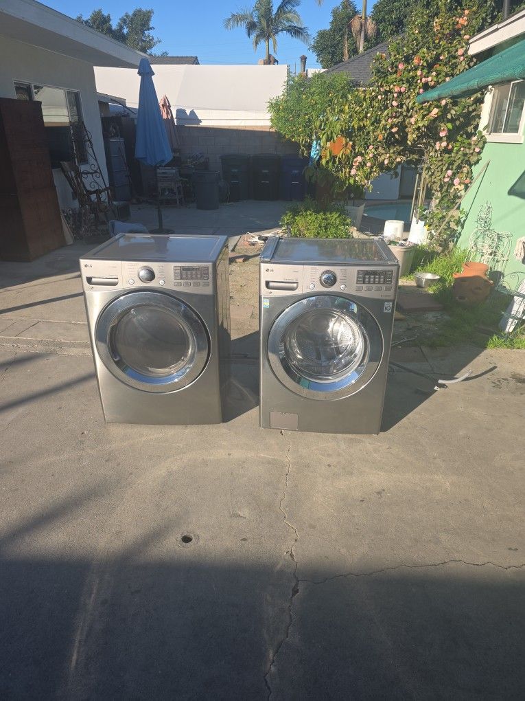 LG Washer & Dryer Set