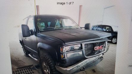 FOR PARTS A 1995 GMC YUKON 5.7 ENGINE 4X4 AUTOMATIC TRANSMISSION