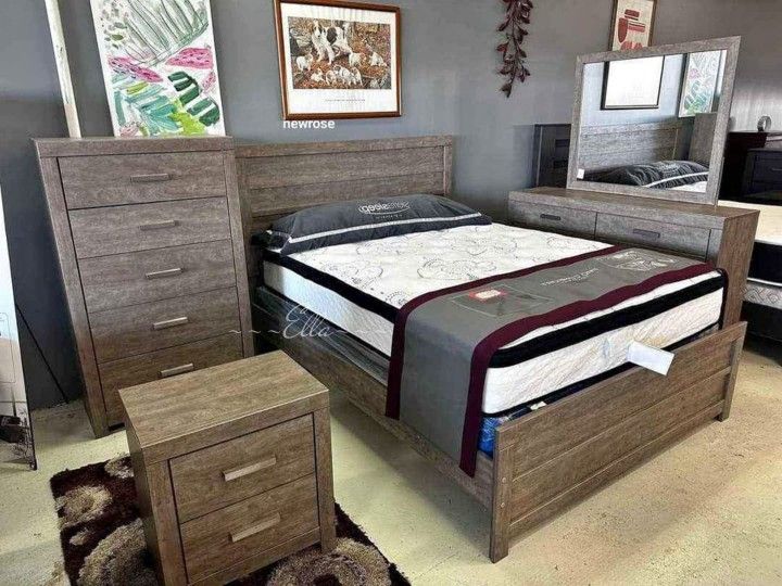 Zelen Warm Gray Queen Panel Headboard Bed With Mirrored Dresser And Nightstand
Ashley Furniture$10 Down Payment And Financing Available