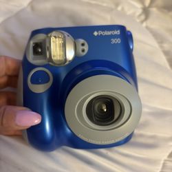 Polaroid camera 
