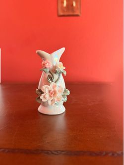 Vintage Iridescent Porcelain Bud Case Applied Flowers Pearl Luster