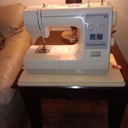 Kenmore 28 Sewing Machine & Case