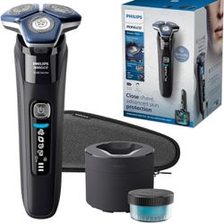 Philips Norelco Shaver 7600, Rechargeable Wet & Dry Electric Shaver with SenseIQ Technology, Quick Clean Pod, Travel Case & Pop-up Trimmer