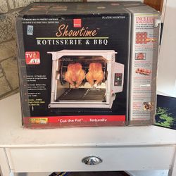 Rotisserie & BBQ Cooker 