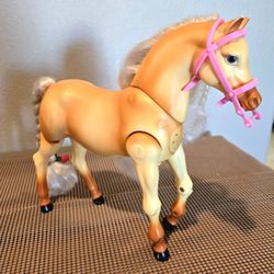 2005 Mattel Barbie Doll Walking Tawny Horse Kohl’s Exclusive Pink Saddle Bridle