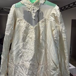 Free Wedding Dress, Dress Train & Veil- Plus Size