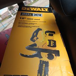 Dewalt Brushless Compact Chainsaw
