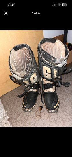 Gaerne size 8 motocross boots