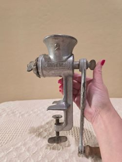 1897 Vintage Universal No 2 Meat Grinder Food Chopper Manual Hand Crank USA Cast Iron