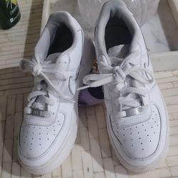 Air Force 1  Size 5.5 For Youth 