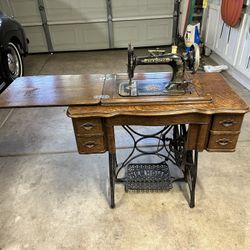 Antique Sewing Machine 