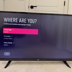 LG 4K UHD HDR Smart LED TV - 43"