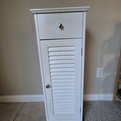 Small Entry Way Or Bathroom Shelving Unit