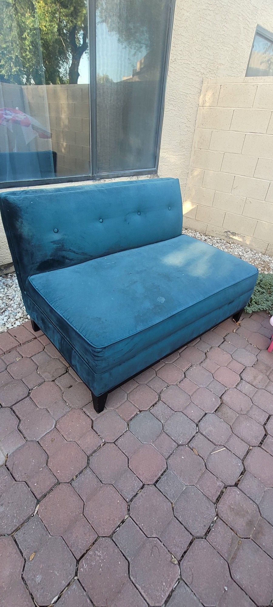 Free Sofas