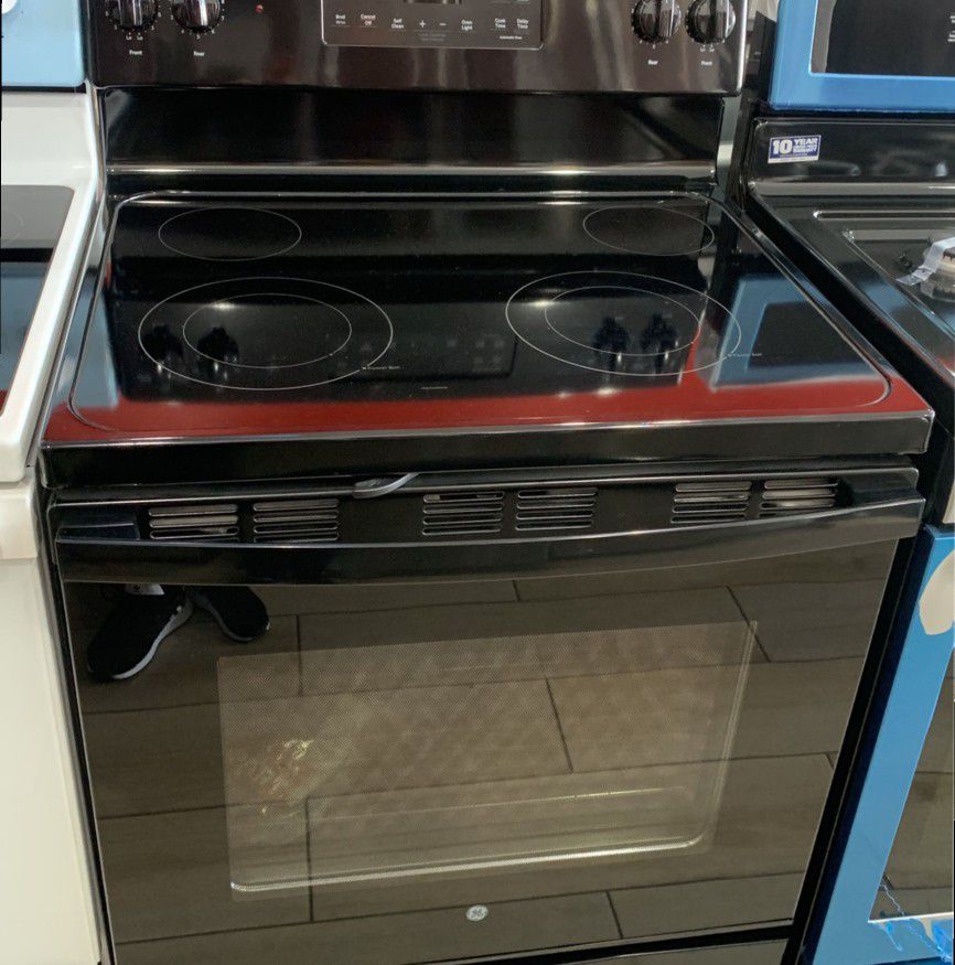 GE 30 in. 5.3 cu. ft.  Range with Self-Cleaning Oven in Black