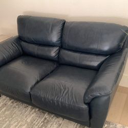 Leather Love seat, Navy Color. 