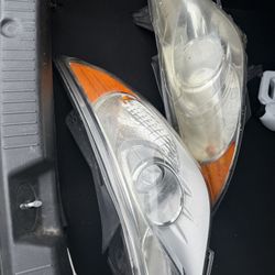 2011 Hyundai Sonata Headlights w/o Bulbs