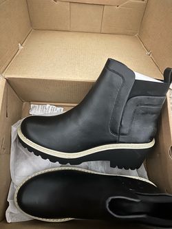 Women's Chunky Platform Chelsea Ankle Boots with Low Wedge Heel