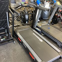 BowFlex BXT8J Treadmill With ONLY 56 Run Hours Includes warranty 