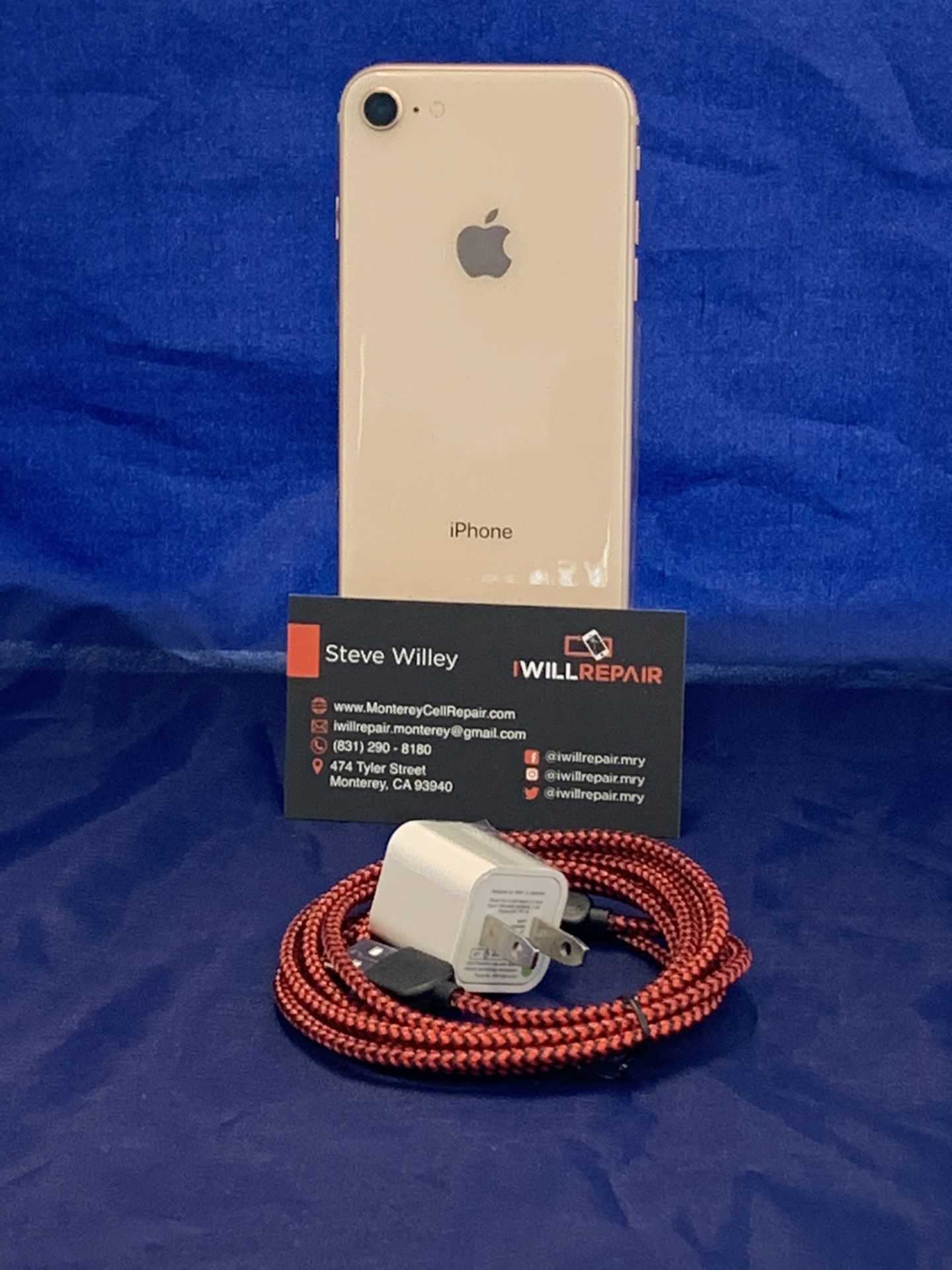 iPhone 8 Gold 64GB Gold Unlocked $250