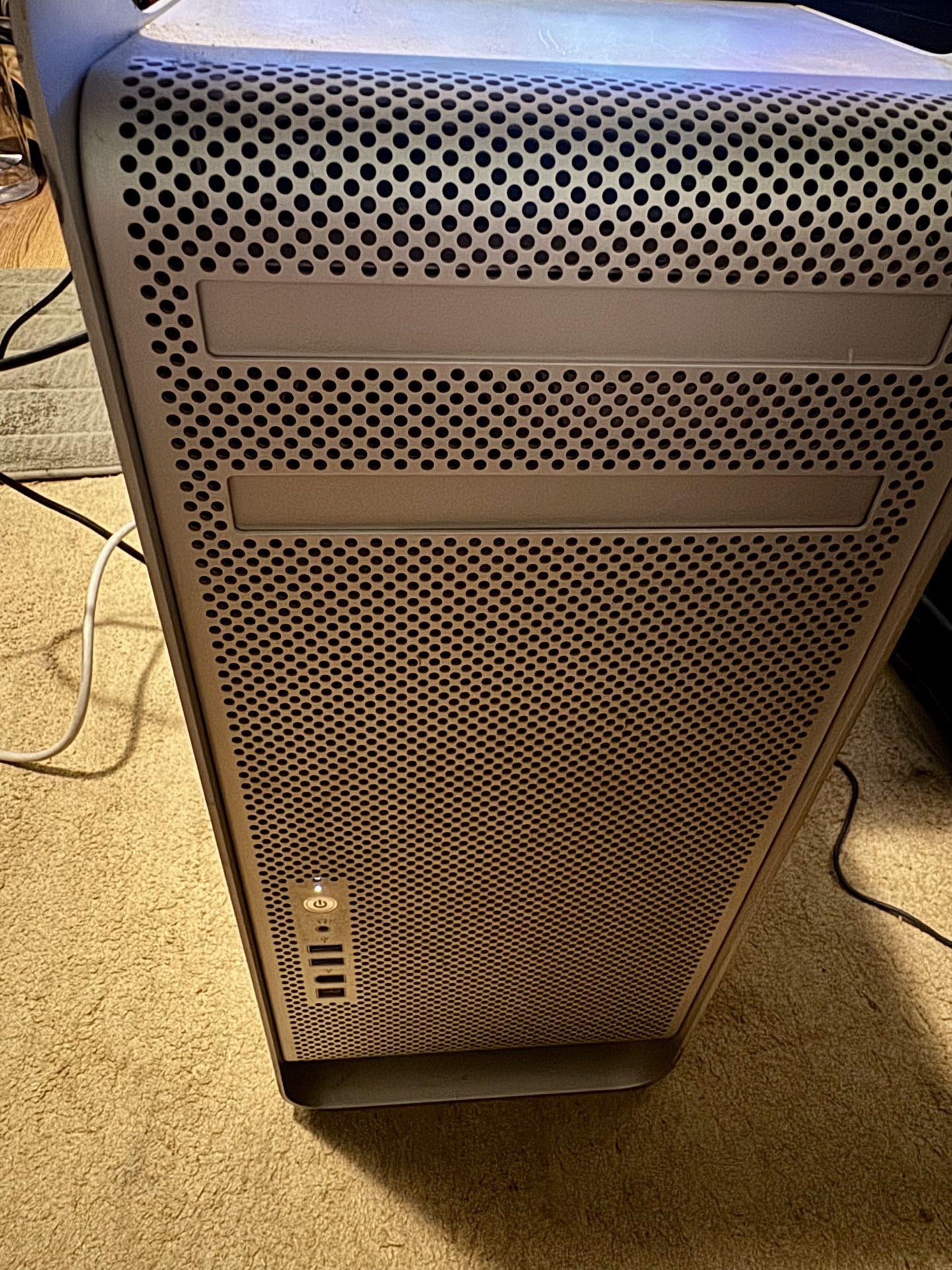 Apple Mac Pro With 28GB RAM